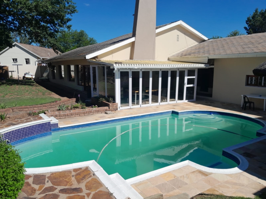 4 Bedroom Property for Sale in Balmoral Eastern Cape